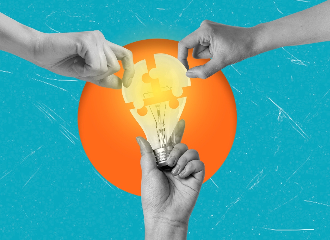 prikaz biznis ideje, sijalice i ruku oko nje