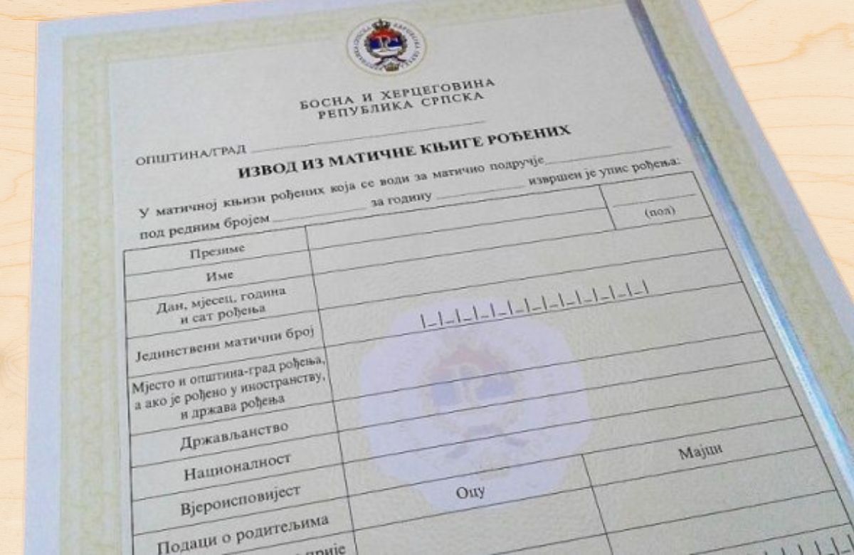 Izvod iz matične knjige rođenih dokazuje srodstvo, posebno kod različitih prezimena roditelja i deteta.